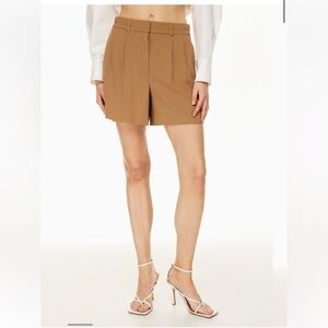 Babaton Pleated Short
